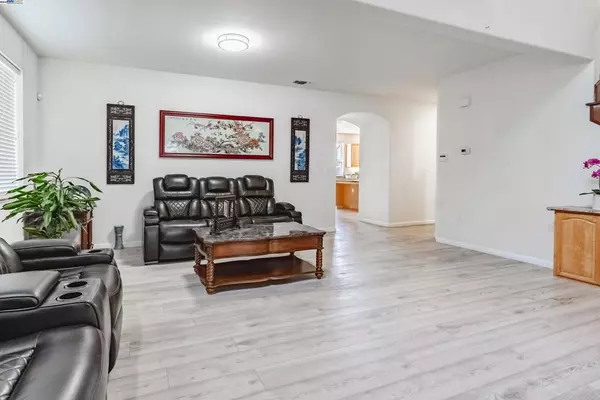 Richmond, CA 94806,3331 Park Ridge Dr