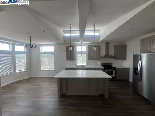 San Leandro, CA 94577,362 Santa Paula