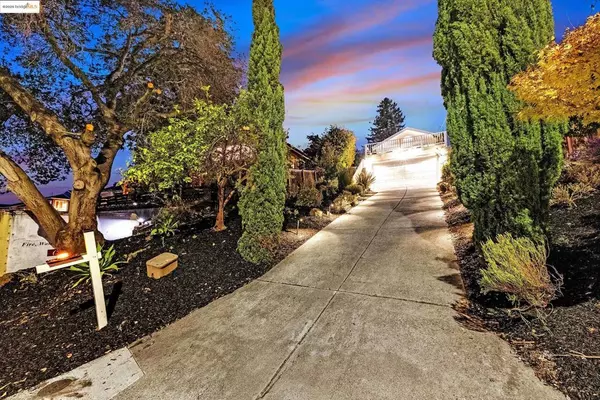 Oakland, CA 94605,7554 Sunkist Dr