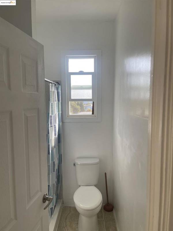 Oakland, CA 94606,2212 17Th Ave