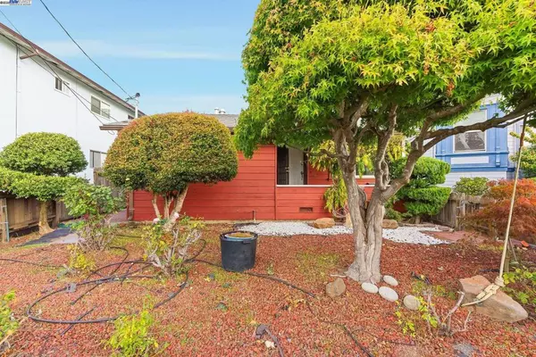 Alameda, CA 94501,2133 Clinton Ave