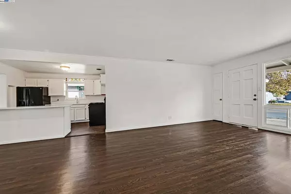 San Lorenzo, CA 94580,17137 Via Alamitos