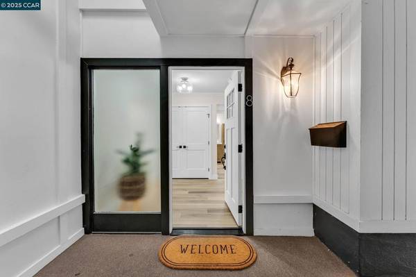 Walnut Creek, CA 94595,1216 Fairlawn Ct #8