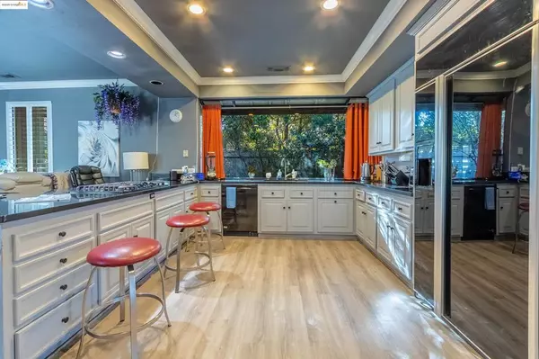 Rancho Cordova, CA 95670,2142 Stony Bar Way