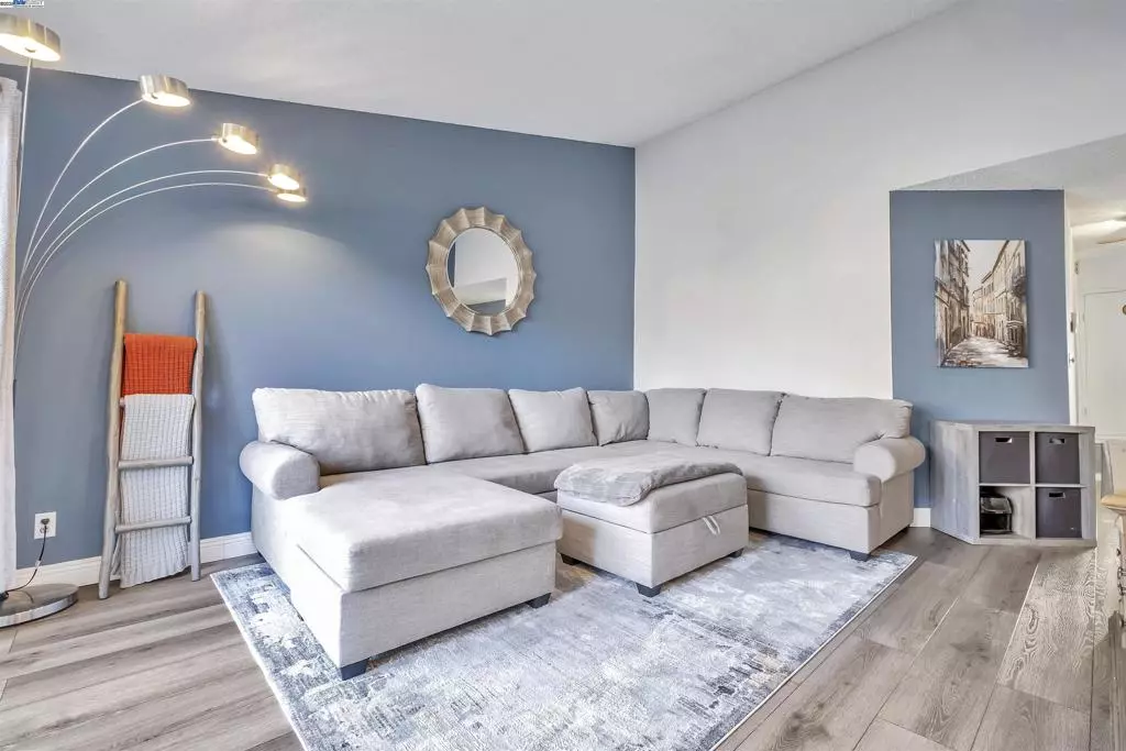 San Leandro, CA 94578,641 Majestic Way #36