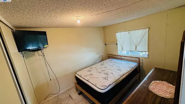 San Leandro, CA 94577,2399 E 14th