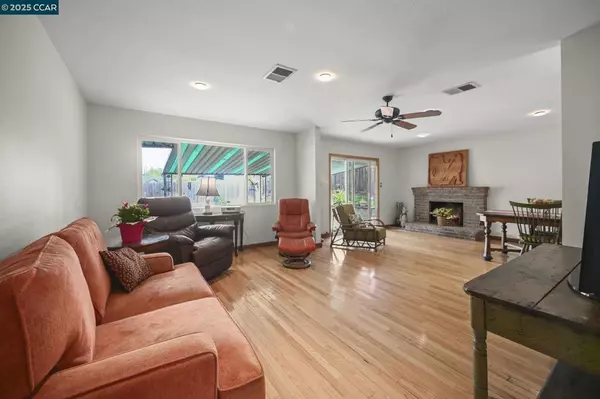 Concord, CA 94521,5485 Florida Dr