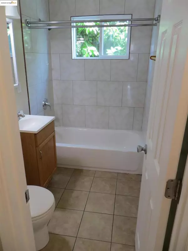 Hayward, CA 94541,21462 Ocean View Dr