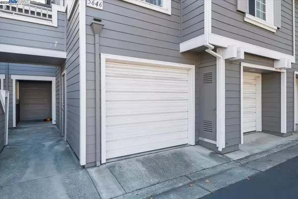 Fremont, CA 94538,5656 Snowflake Cmn