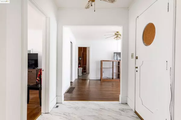 Oakland, CA 94619,3151 Rawson Street