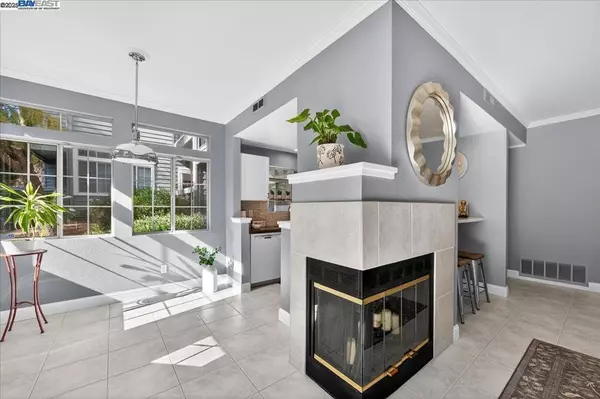 Pleasanton, CA 94588,7875 Canyon Meadow Cir #C