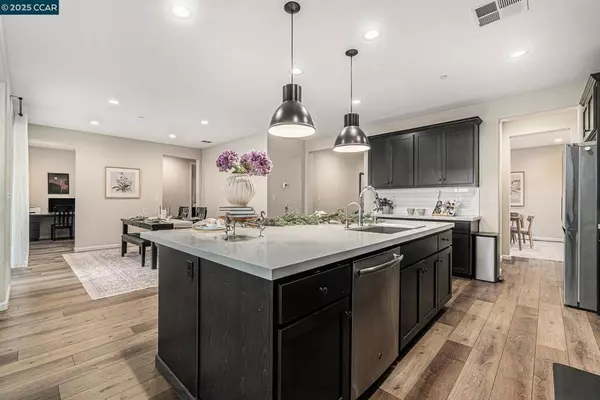 Oakley, CA 94561,208 Littleton St