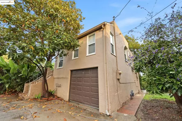 Oakland, CA 94601,2430 27th Ave Unit D