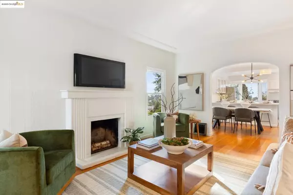 Oakland, CA 94619,4689 FAIR AVENUE