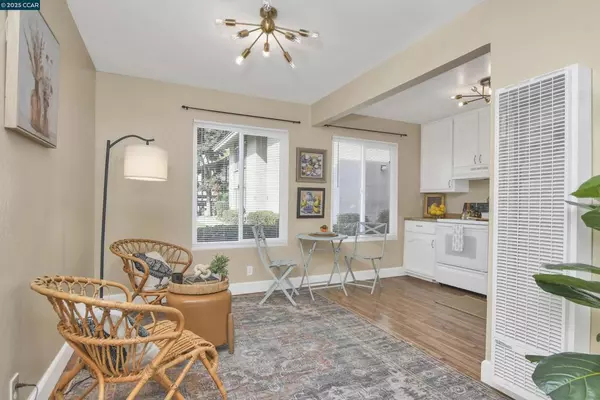 Concord, CA 94521,4888 Clayton Rd #6