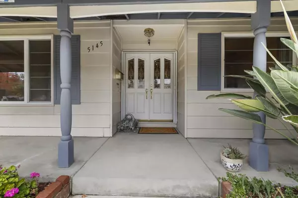 Pleasanton, CA 94588,5145 Springdale Ave