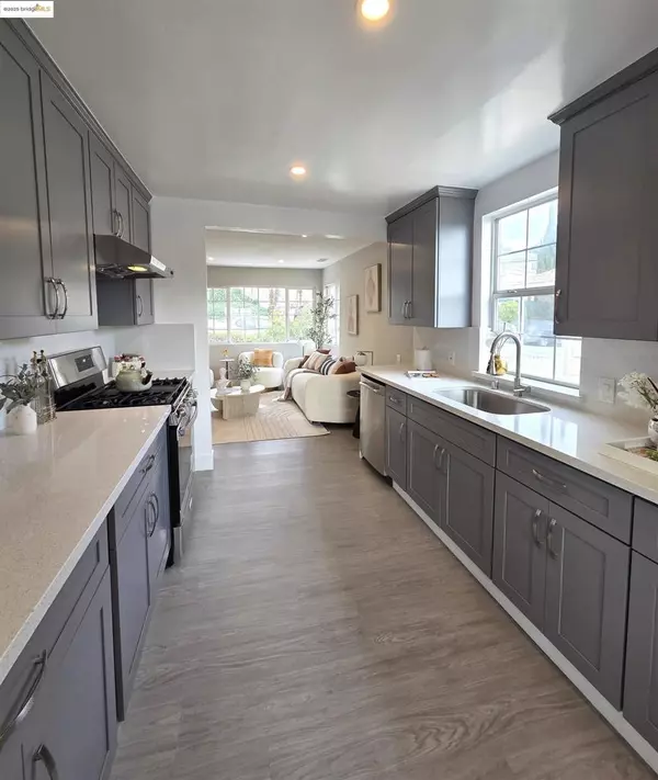 Castro Valley, CA 94578,14851 Boulevard Ct