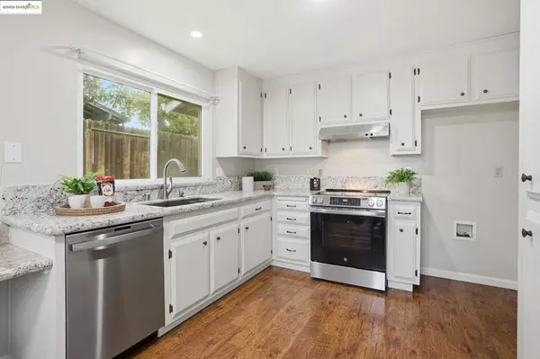 Pittsburg, CA 94565,1098 Alamo Ct