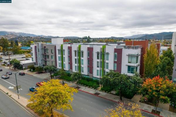 555 Ygnacio Valley Rd #204, Walnut Creek, CA 94596