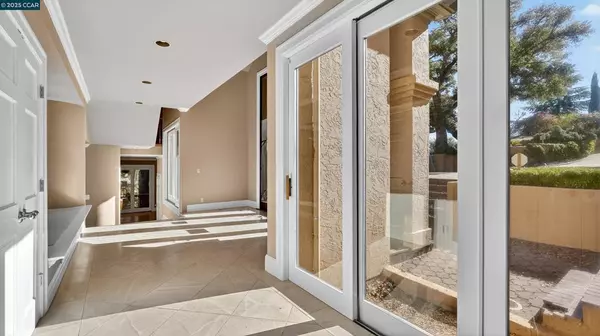 Los Gatos, CA 95032,311 Santa Rosa Dr