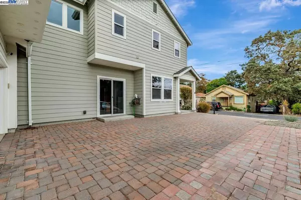 Martinez, CA 94553,1115 Vine Ave