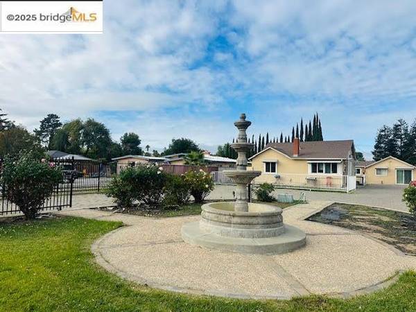 Antioch, CA 94509,2024 Hillcrest Ave