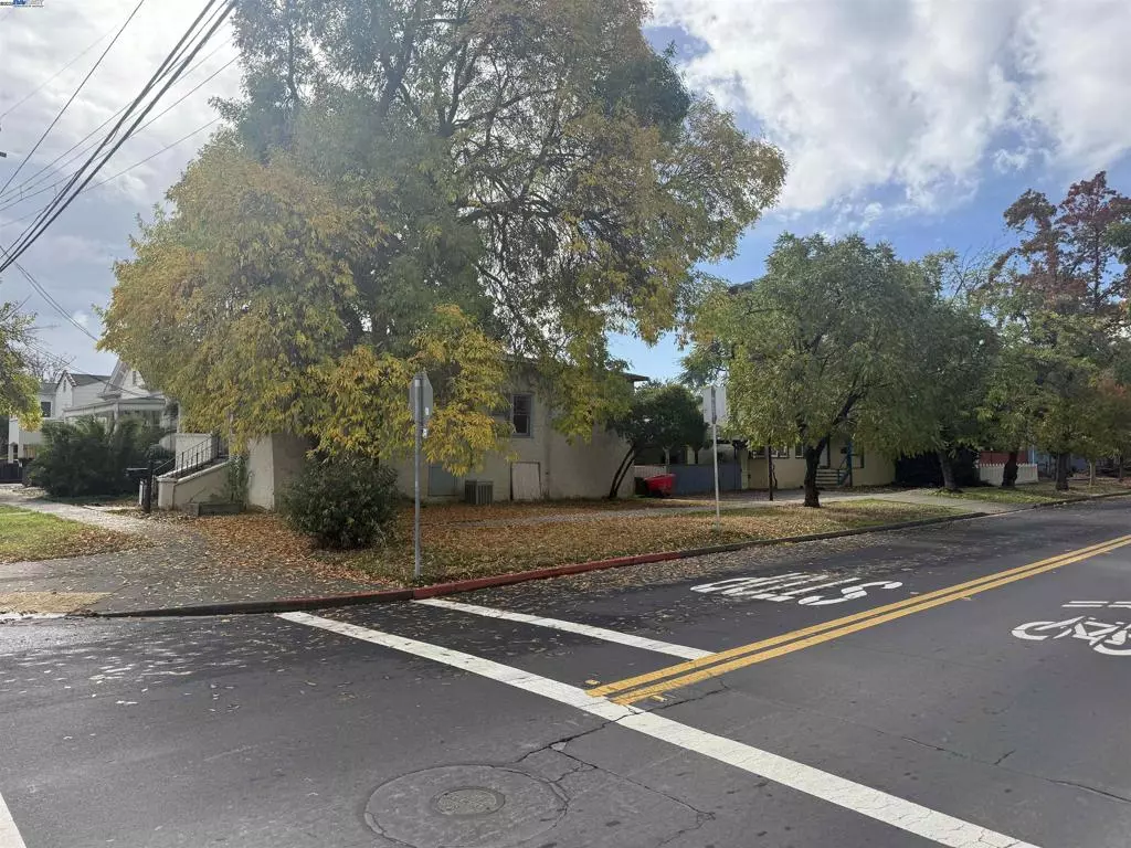 Concord, CA 94520,2054 Bonifacio St.