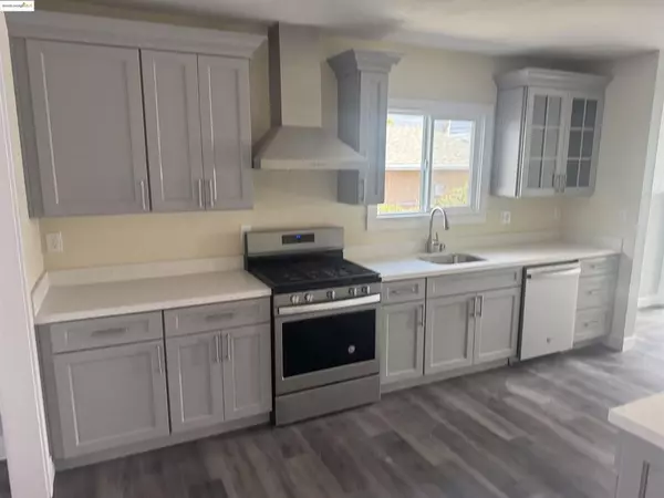 Oakland, CA 94603,1123 92nd