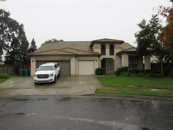 2644 Swainsons Hawk St, Stockton, CA 95209