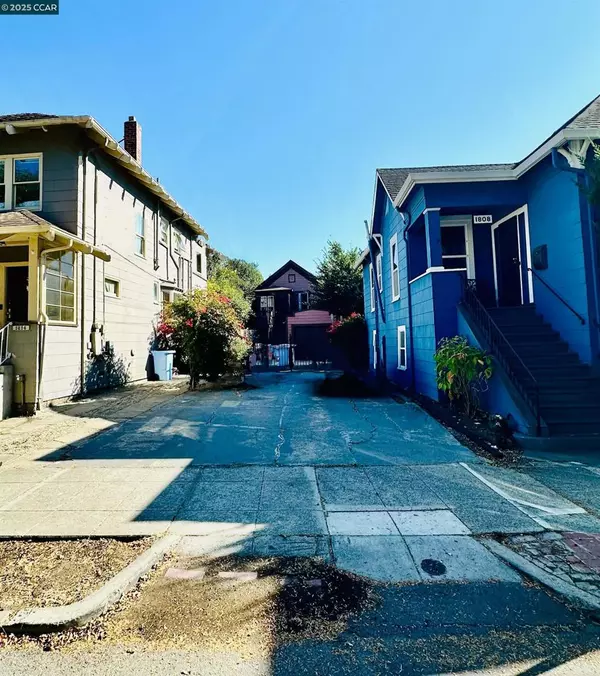 Berkeley, CA 94703,1812 Woolsey St
