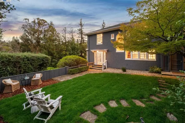 Oakland, CA 94618,5811 Romany