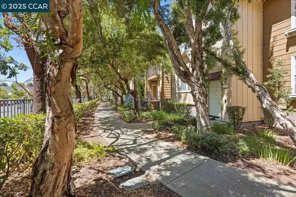 Oakland, CA 94603,1582 Chandler St #131