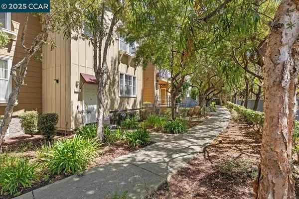 Oakland, CA 94603,1582 Chandler St #131