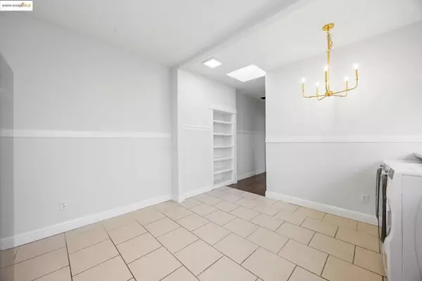 Oakland, CA 94609,685 37th Street