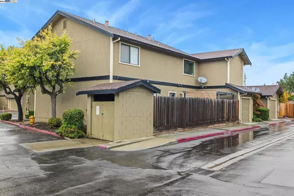 Hollister, CA 95023,801 Nash Rd #G4