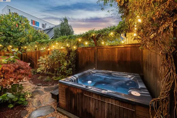 Berkeley, CA 94705,3047 HALCYON COURT