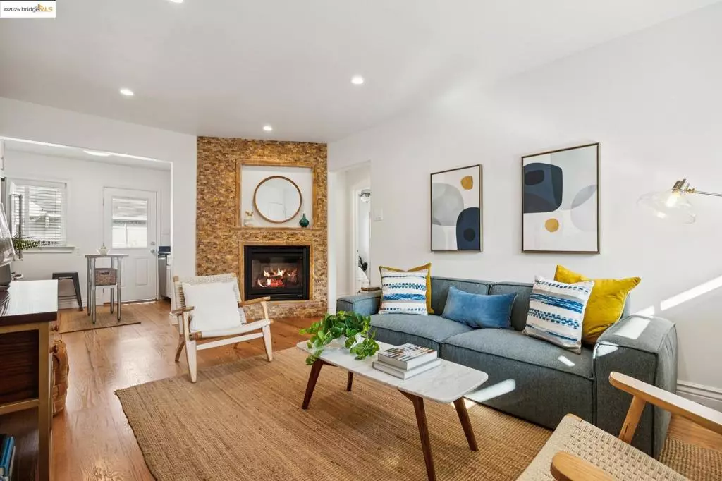 Berkeley, CA 94709,1609 Bonita Ave #3