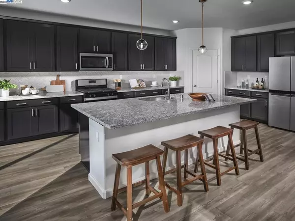 Antioch, CA 94509,5244 Kestrel Street