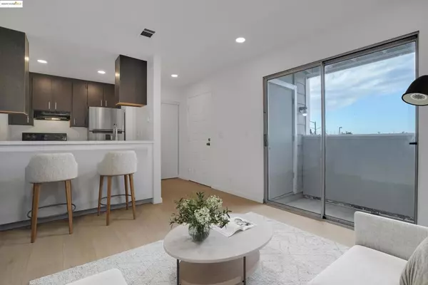 Hayward, CA 94544,29621 Red Oak Ct #6