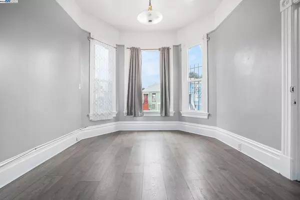 Oakland, CA 94607,185 7th St