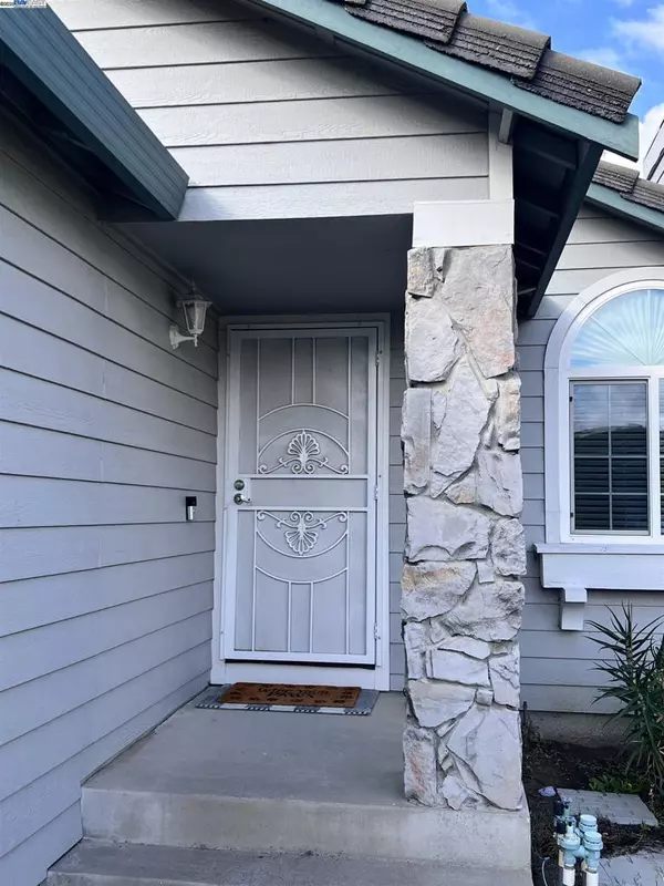 Antioch, CA 94509,1824 Harding Ct