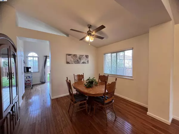 Antioch, CA 94509,1824 Harding Ct