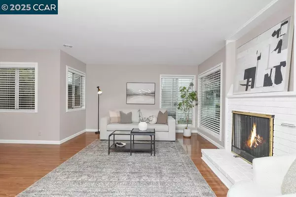 Castro Valley, CA 94546,19061 Gliddon Street