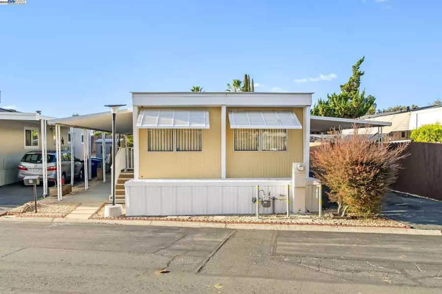 18 Galloway Dr, Concord, CA 94520