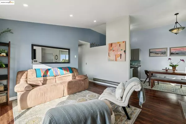 Richmond, CA 94804,184 Schooner Ct