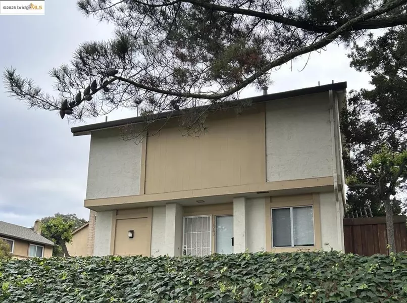 1363 Ridgecrest Rd, Pinole, CA 94564