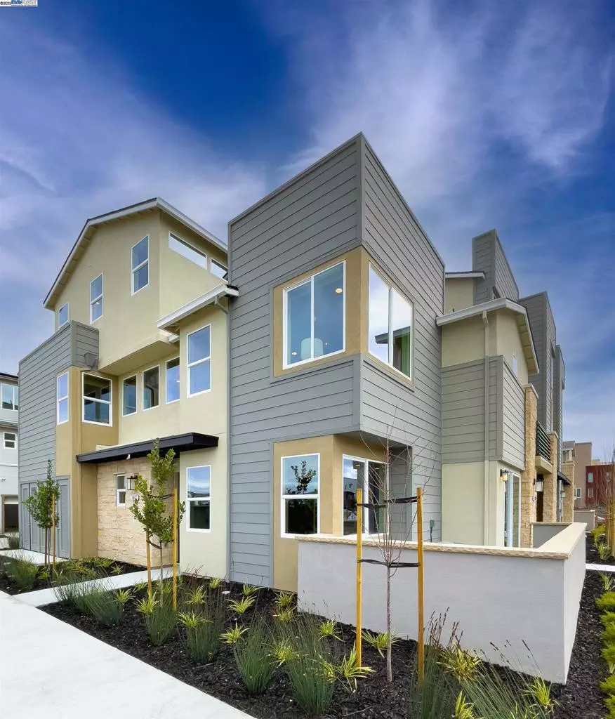 Dublin, CA 94568,6210 Strawberry Way #83