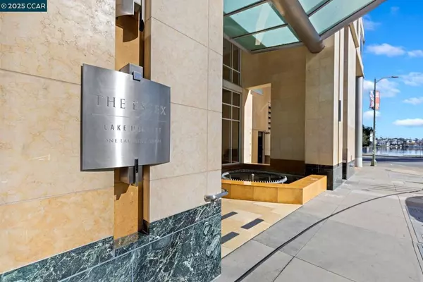 Oakland, CA 94612,1 Lakeside Dr #1404