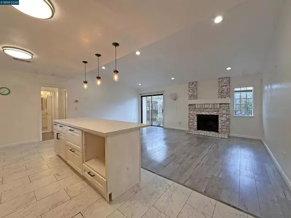 Bay Point, CA 94565,2054 Mendocino Dr