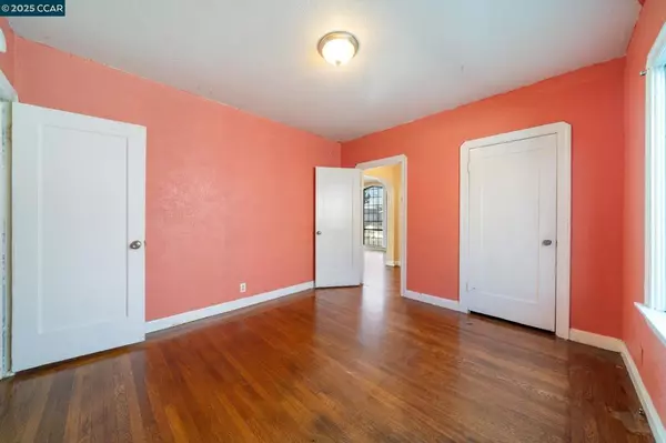 Oakland, CA 94603,2380 107th Avenue